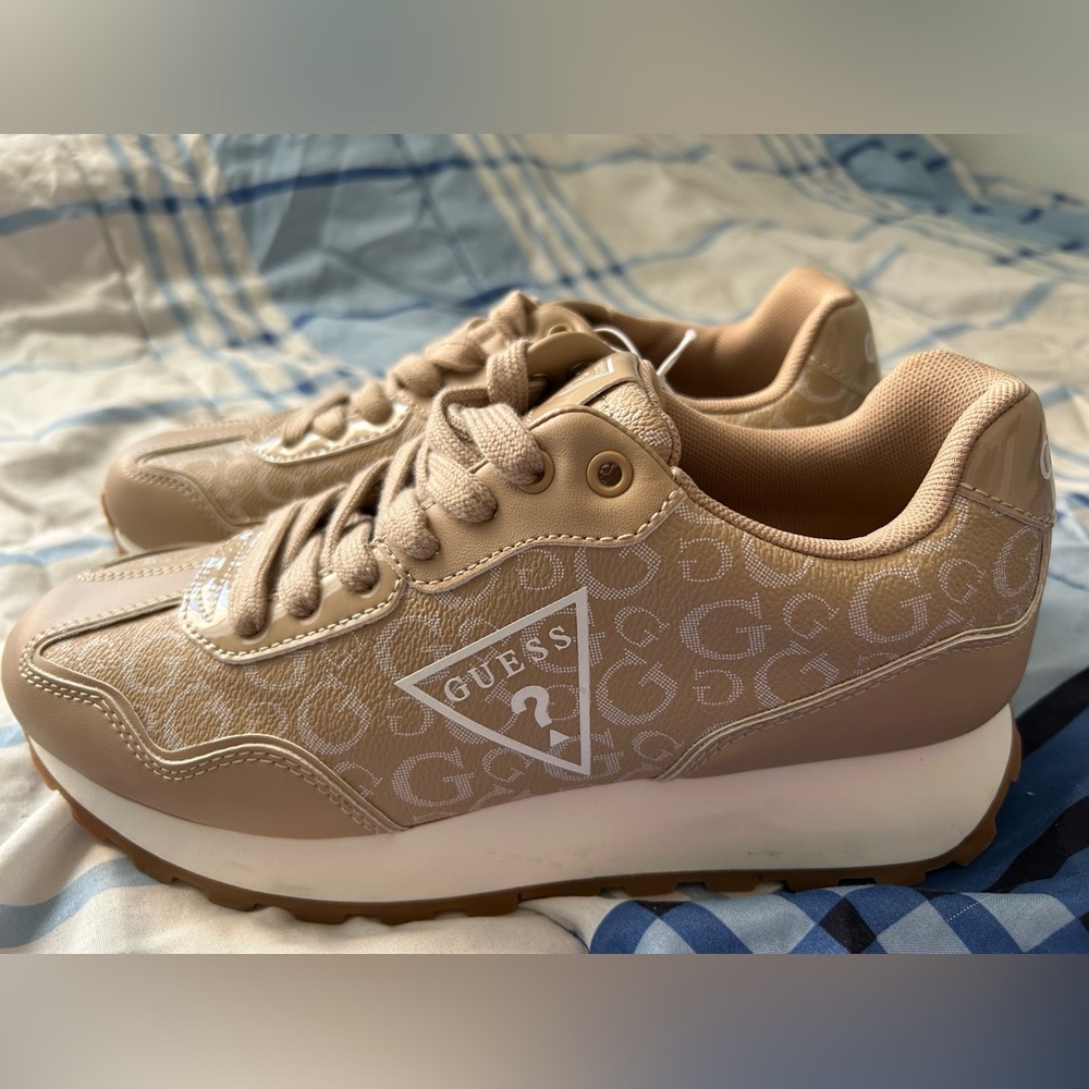 Guess Women's Tan and White Sneakers Size 8 Brand New Without Box